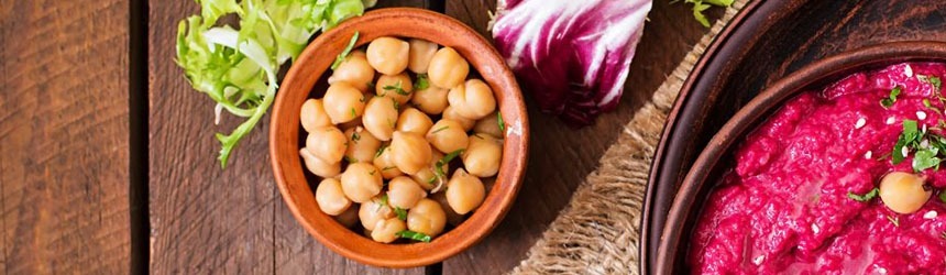 Hummus di ceci e rape rosse