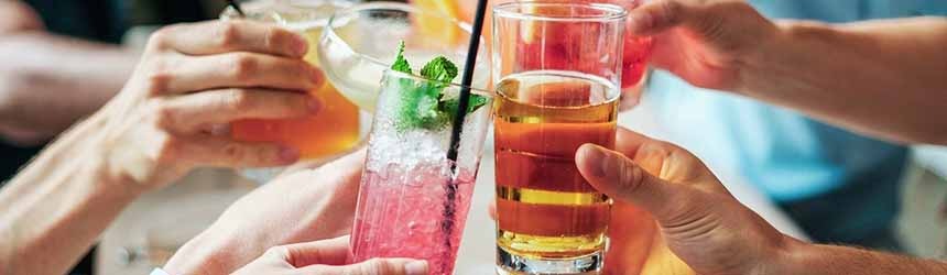 Aperitivo con succo di ciliegia