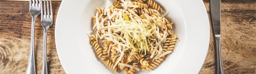 Fusilli al kamut con sugo ai porri piccante